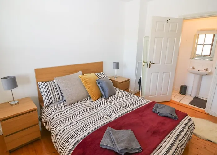 1 Closheen Lane * Rosscarbery